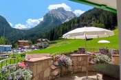 Terrasse und Ausblick